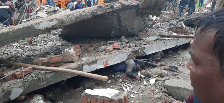 ghaziabad shamshan ghat roof collapsed in muradnagar