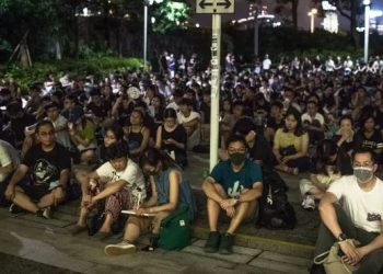 united-kingdom-thousands-of-people-are-leaving-hong-kong-and-going-to-britain