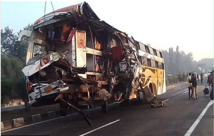 13-killed-in-bus-and-truck-collision-in-andhra
