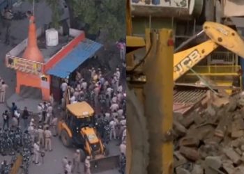 Hanuman Temple demolished in delhi: भजनपुरा में तोड़ा गया हनुमान मंदिर, लोगों ने मंदिर ना तोड़ने की करी अपील