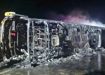 महाराष्ट्र: एक्सीडेंट के बाद बस में लगी आग, 26 से भी ज्यादा यात्रियों की जलकर हुई मौत
