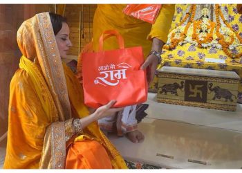 Kangana Ranaut in Ayodhya: राम जन्मभूमि स्थल पहुंचीं कंगना रनौत, दिया पीएम मोदी को धन्यवाद।