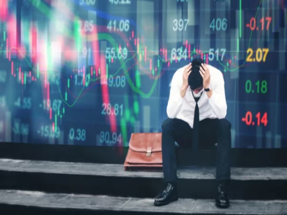 Stock Market Crash: शाम होते-होते डूब गया शेयर बाजार का सूरज, पढ़े पूरा खबर...