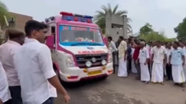 Kerala Blast: केरल में मचा हड़कंप ईसाइयों की सभा में सीरियल ब्लास्ट, चीख पुकार के बीच गई जान, कई घायल !