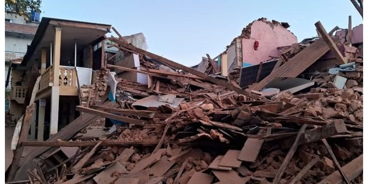 Nepal Earthquake: नेपाल में भूकंप के तेज झटके, हुई इतने लोगों की मौत?