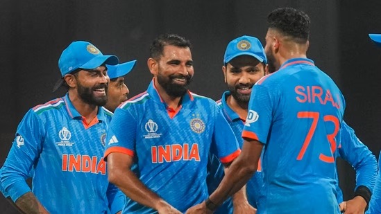 World Cup 2023: मोहम्मद शमी के तूफानी रिकॉर्ड से भारत की ऐतिहासिक जीत। तेज गेंदबाजों के सामने श्रीलंकाई टीम ने घुटने टेके।