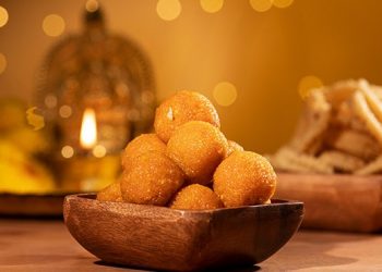 Diwali 2023: दिवाली पर मेहमानों को खिलाए ये पकवान, सब हो जाएगें आपके दिवाने।