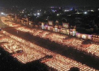 Ayodhya Deepotsav 2023: दीपों से जगमगाएगी अयोध्या नगरी, बनेगा विश्व रिकॉर्ड, सीएम योगी भी होंगे शामिल
