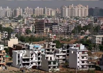 New Delhi: दिल्ली में मकान बनाने में लग गई लिमिट, 50 मीटर प्लॉट में नहीं बन सकते चार मंजिला मकान।