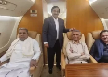VIDEO: कर्नाटक CM सिद्धारमैया प्राइवेट जेट में कर रहे सफर, वीडियो हुआ वायरल, बीजेपी ने कसा तंज..