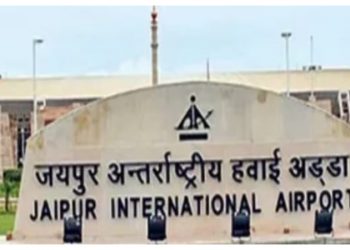 Jaipur Viman Hadsa: जयपुर में पोल से टकराया वायुसेना विमान, टला बड़ा हादसा!