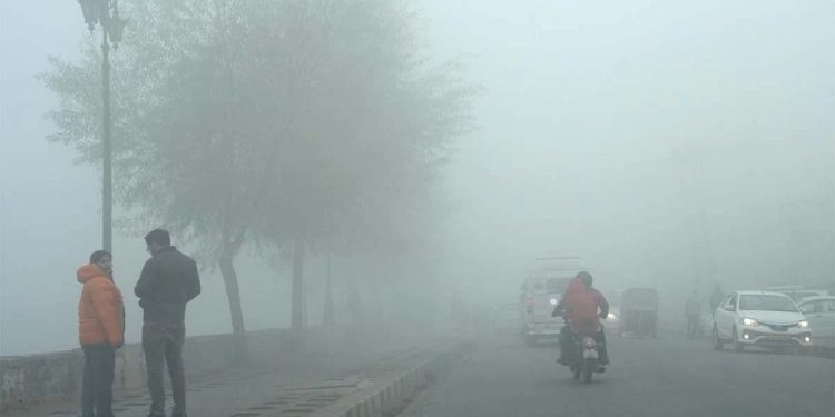 Weather Update Today: मौसम विभाग का अलर्ट, दिल्ली में बढ़ने वाली है ठंड !
