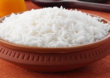 Health Tips: अगर आप भी खाते है बासी चावल तो हो जाइए सावधान ! पढ़िए बासी चावल खाने के क्या है नुकसान....