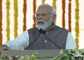PM Modi in Surat: तीसरी बार प्रधानमंत्री बनेंगे नरेंद्र मोदी, टॉप-3 में होगी भारत की अर्थव्यवस्था...