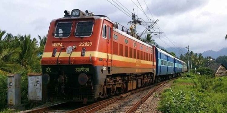 Ram Mandir Consecration: अयोध्या रूट पर चलने वाली इन ट्रेनों को किया गया रद, तो कई ट्रेनें हुए कैंसिल, यहां पढ़ें पूरा लिस्ट...