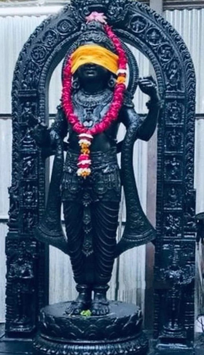 Ram Mandir: गर्भगृह से सामने आई रामलला की दूसरी तस्वीर, 51 इंच ऊंचाई ही क्यों बनी है मूर्ति, जानिए इसके पीछे का कारण। 