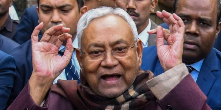 Bihar Politics: इंडिया गठबंधन पर भड़के नीतीश कुमार, बोले- 'नहीं कर रहा था कोई भी काम..'