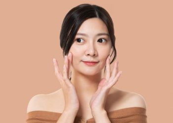Beauty Tips: चेहरे पर पाना चाहती है इंस्टेंट ग्लो, तो TRY करे ये कोरियन फेस पैक, पढ़ें पूरा ब्यूटी टिप्स यहां...