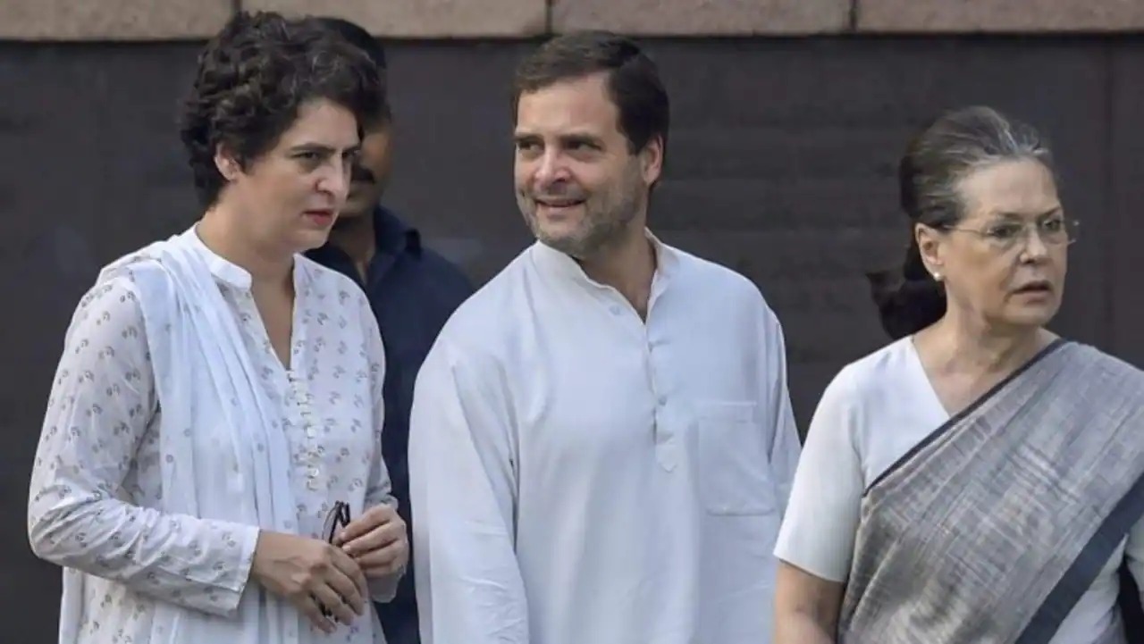Sonia Gandhi: पूर्व RBI गवर्नर रघुराम राजन और प्रियंका गांधी को राज्यसभा टिकट देंगी कांग्रेस, क्या है कांग्रेस का प्लान?