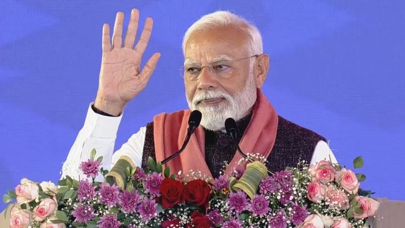 PM Modi in Gujarat: 'देश में कई ब्रांड.. लेकिन अमूल जैसा कोई नहीं', गुजरात मिल्क फेडरेशन में बोले पीएम मोदी...