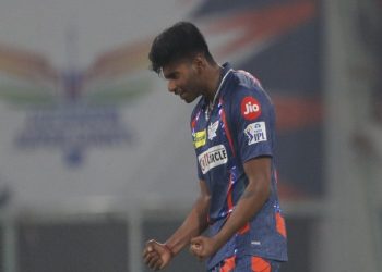 Mayank Yadav:डेब्यू मैच में गेंदबाजी की स्पीड से मयंक यादव ने मचाया गदर, लखनऊ को दिलाई धमाकेदार जीत