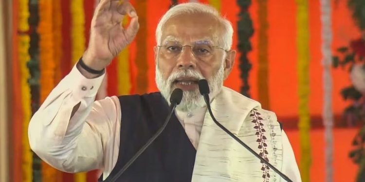 PM Modi Rally in Rudrapur: उत्तराखंड से PM मोदी ने भरी हुंकार, तीसरे टर्म में मुफ्त बिजली का बड़ा ऐलान