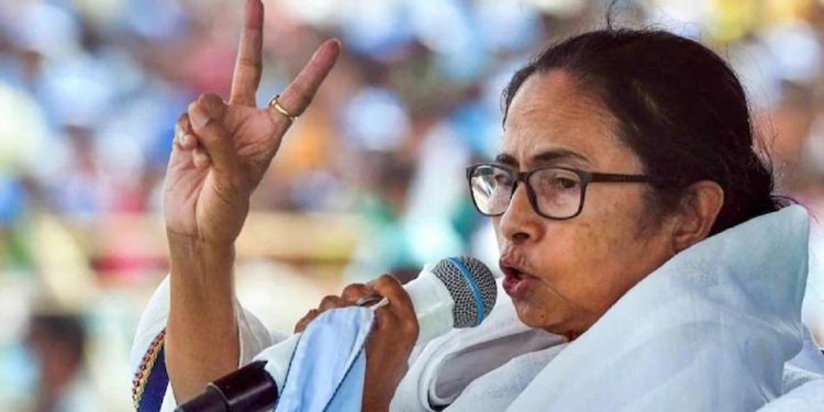 Mamata Banerjee:बंगाल में बवाल, ममता दीदी ने उठाए BJP पर सवाल, छिड़ गई रार...कौन है असली जिम्मेदार ?