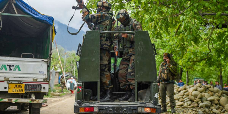 Kupwara Encounter: भारतीय जवानों ने आतंकियों को दिया मुंहतोड़ जवाब, LOC पर घुसपैठ की थी कोशिश