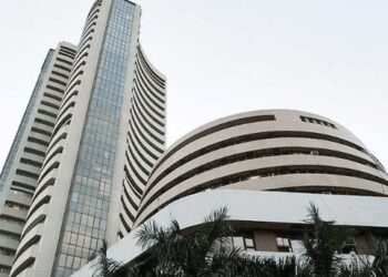 Stock Market Opening: शेयर बाजार की बढ़त के साथ हुई शुरुआत, सेंसेक्स 73,100, Nifty इतना पंहुचा