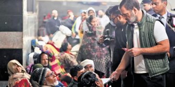 Rahul Gandhi : आधी रात राहुल गांधी पहुंचे AIIMS, कड़ाके की ठंड में मरीजों की मदद!