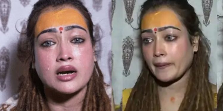 Mahakumbh 2025 : फूट-फूटकर रोईं महाकुंभ की सबसे सुंदर साध्वी हर्षा रिछारिया, संगम तट छोड़कर जाने का किया फैसला 
