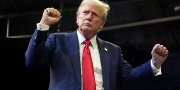 Donald Trump : शपथ लेते ही सुपर एक्शन में राष्ट्रपति ट्रंप, चीन समेत 11 देशों में मची खलबली