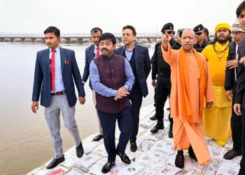 Mahakumbh 2025 : मौनी अमावस्या से पहले महाकुंभ में पहुंचे सीएम योगी, तैयारियों का लेंगे जायजा 