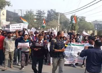 BPSC Protest : BPSC अभ्यर्थियों का फिर ‘हल्ला बोल’! सड़क पर उतर किया प्रदर्शन 