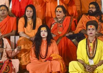 Mamata Kulkarni : किन्नर अखाड़े का तगड़ा एक्शन, ममता कुलकर्णी को महामंडलेश्वर पद से हटाया 