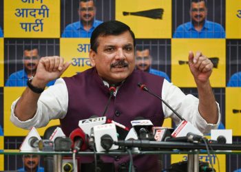 Delhi Election : दिल्ली में बढ़ा सियासी तापमान, संजय सिंह का भाजपा पर बड़ा आरोप, बोले- इन्होंने 9 हजार बचा लिए….