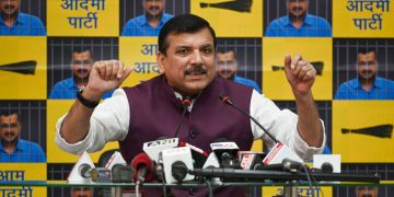 Delhi Election : दिल्ली में बढ़ा सियासी तापमान, संजय सिंह का भाजपा पर बड़ा आरोप, बोले- इन्होंने 9 हजार बचा लिए….