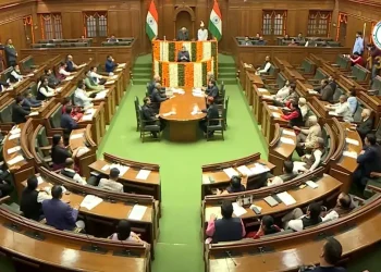 Delhi Assembly : आज पेश होगी CAG रिपोर्ट.. टेंशन में केजरीवाल! दिल्ली विधानसभा में हंगामे के आसार 