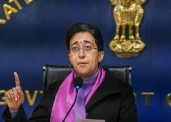 Delhi Election 2025 : AAP पर गहराया संकट? चुनाव से पहले CM आतिशी पर हुआ केस दर्ज
