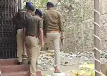 Bihar : पटना में LIVE एनकाउंटर, घर में घुसे बदमाश…चारों तरफ से पुलिस ने किया घेराव