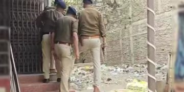 Bihar : पटना में LIVE एनकाउंटर, घर में घुसे बदमाश…चारों तरफ से पुलिस ने किया घेराव