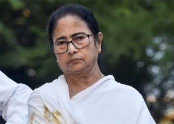Mamata Banerjee: ‘मृत्यु कुंभ में बदला महाकुंभ…’, CM ममता बनर्जी ने यूपी सरकार पर लगाए आरोप  