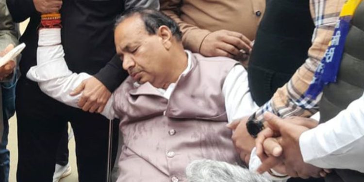 Delhi Election 2025 : आप विधायक पर जानलेवा हमला, धक्का मुक्का में हुए बेहोश