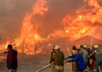 MahaKumbh 2025: महाकुंभ क्षेत्र के सेक्टर 20 में लगी भयानक आग, दमकल ने पाया काबू 