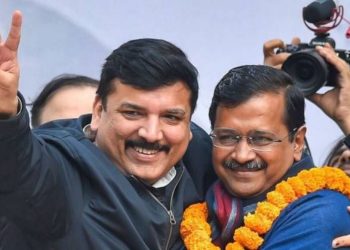 Delhi Election : ’15-15 करोड़ का ऑफर’, केजरीवाल के दावे पर एक्शन में ACB