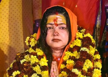 Mamta Kulkarni : ममता कुलकर्णी ने संन्यास ले लिया यू टर्न, इस्तीफे के बाद पोस्ट किया वीडियो 