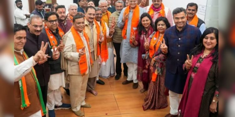 Delhi New CM : दिल्ली में नई सरकार को लेकर कवायद तेज, इस दिन नए CM ले सकते हैं शपथ 