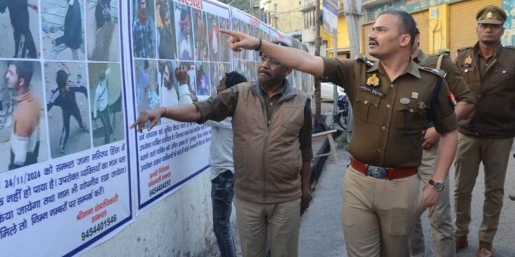 Sambhal Violence : मस्जिद की दीवार पर दंगाइयों के पोस्टर, संभल हिंसा मामले में एक्शन तेज!