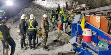 Telangana Tunnel Collapse : मज़दूरों के बेहद पास पहुंची टीम! कितनी है मजदूरों के बचने की उम्मीद? 