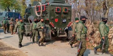 Jammu-Kashmir : जम्मू-कश्मीर में सेना की गाड़ी पर बड़ा अटैक, कई राउंड की गई फायरिंग  